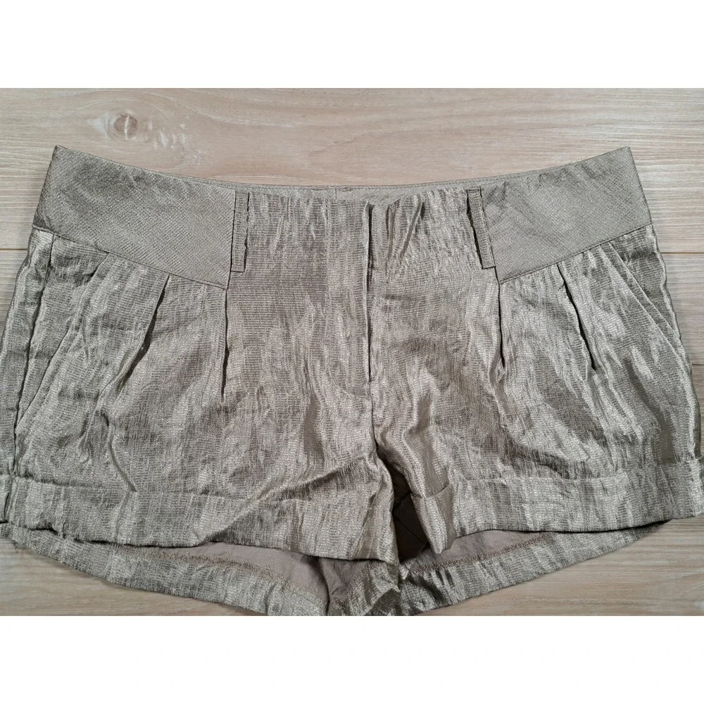 Express Womens Metallic Champagne Pleated Cuffed Dress Shorts Gold Size 10 - Picture 1 of 9